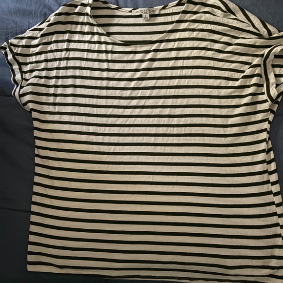 Tops - Picture 1 of 8